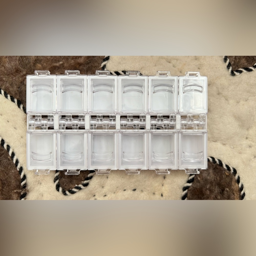 Rhinestone organizer